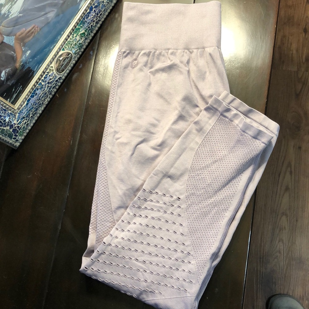 Light purple crop fabletic tights